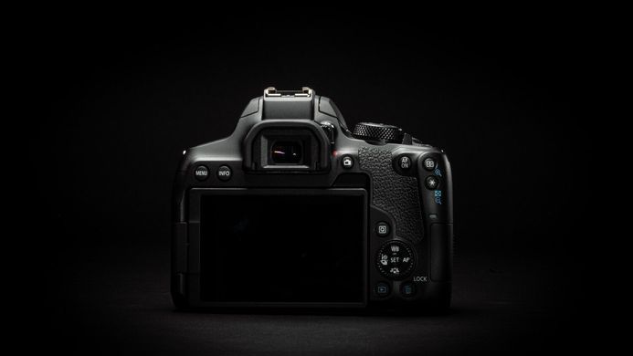Canon EOS 850D [kit 18-55 IS STM Black] (3925C016) 3925C016 фото